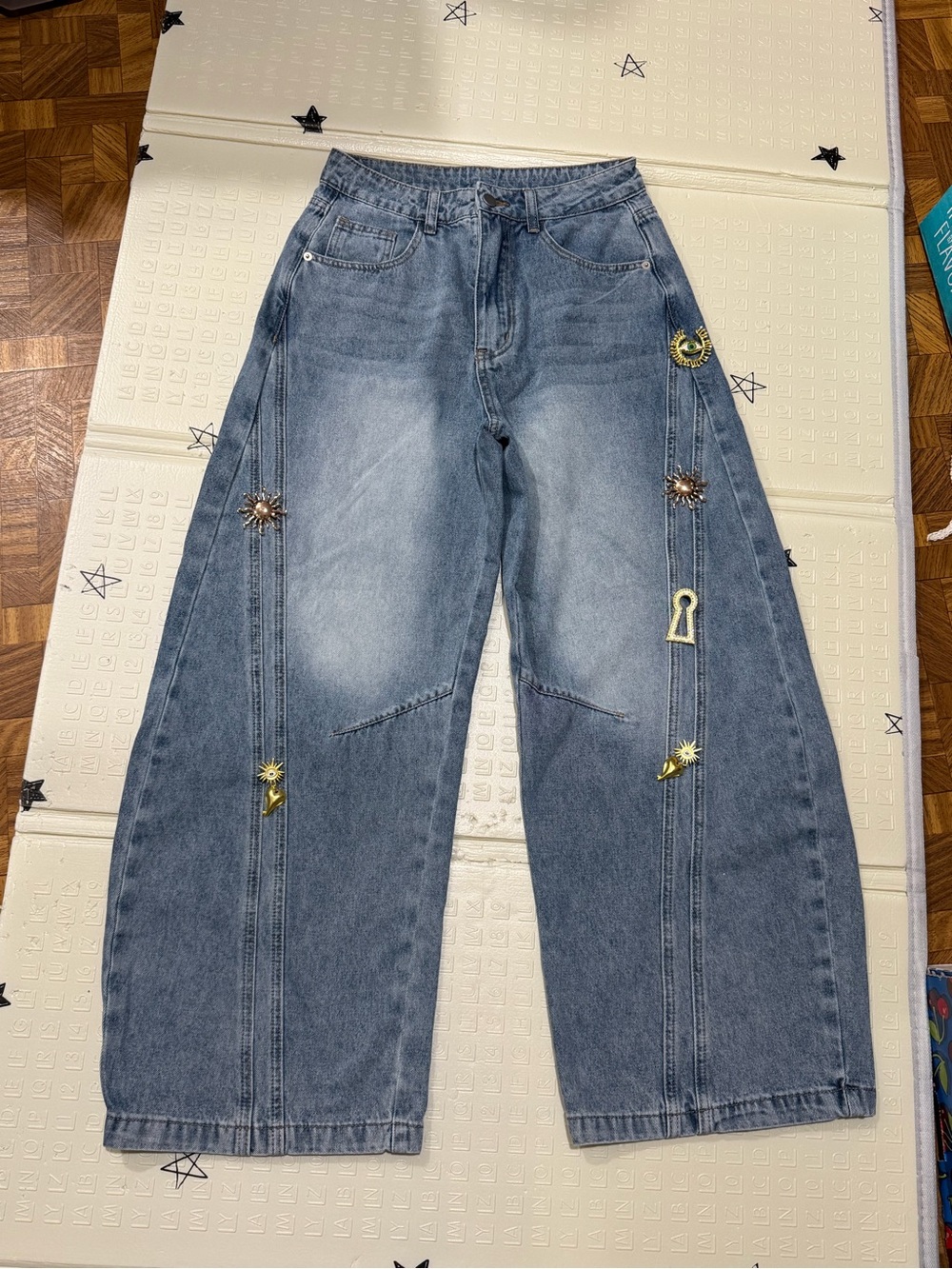 Embellished Light Blue Wide-Leg Jeans